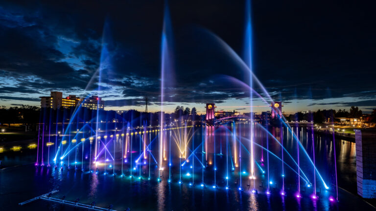 写真】素敵な噴水ショー！環水公園サマーファウンテン2023|VR:北陸
